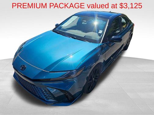 Ocean Gem/Midnight Black Metallic 2025 Toyota Camry XSE