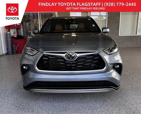 2023 Toyota Highlander Platinum