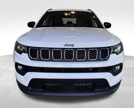 Bright White Clearcoat 2025 Jeep Compass Latitude