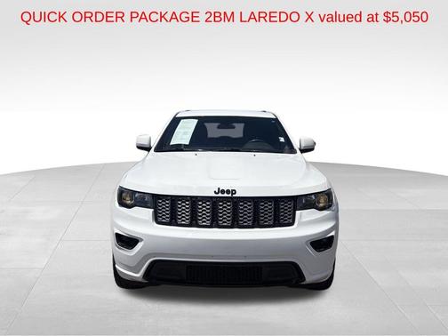 Bright White Clearcoat 2021 Jeep Grand Cherokee Laredo