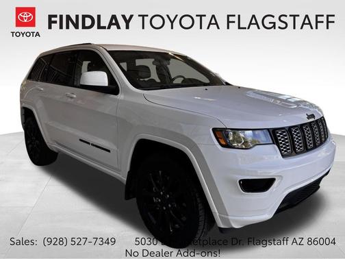 Bright White Clearcoat 2021 Jeep Grand Cherokee Laredo
