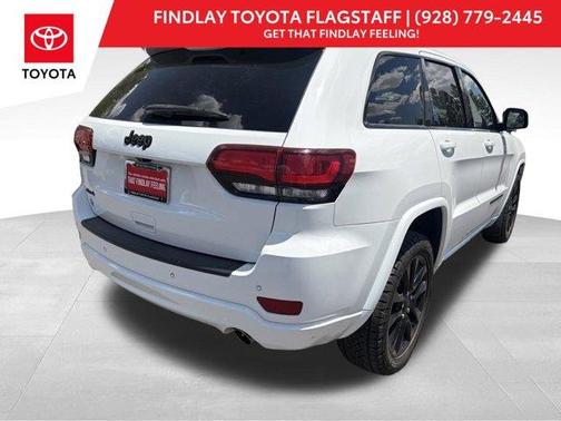 Bright White Clearcoat 2021 Jeep Grand Cherokee Laredo X