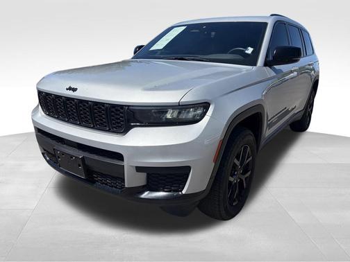 Silver Zynith 2024 Jeep Grand Cherokee L Altitude