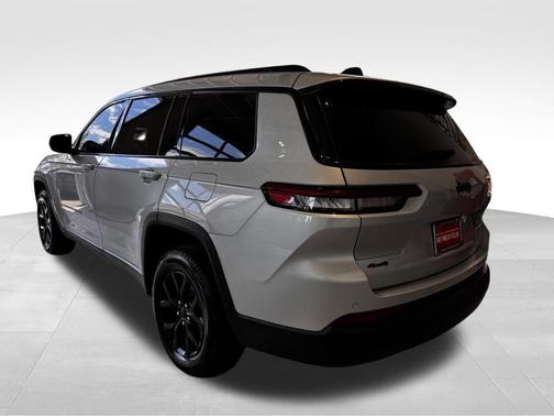 Silver Zynith 2024 Jeep Grand Cherokee L Altitude