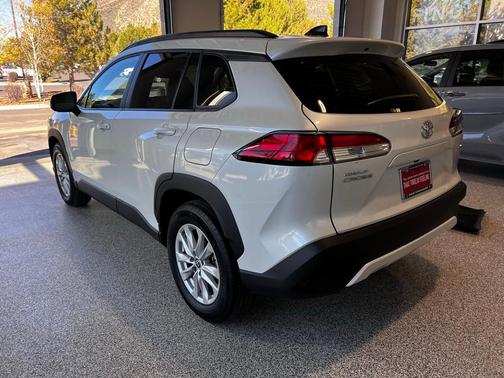 2025 Toyota Corolla Cross LE