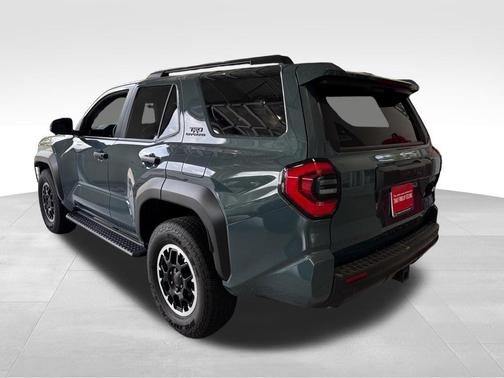 Everest 2025 Toyota 4Runner TRD Off Road Premium