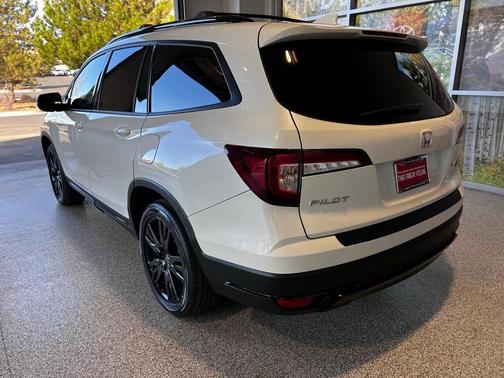 2021 Honda Pilot Black Edition