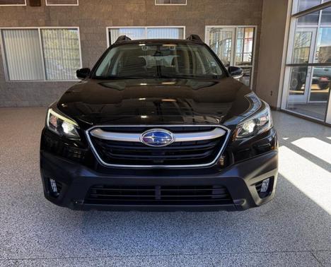 Crystal Black Silica 2022 Subaru Outback Premium