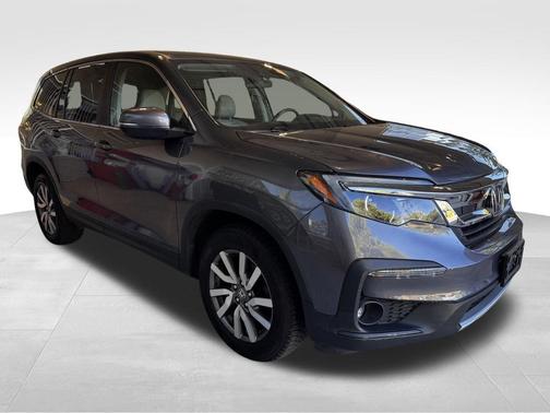 Modern Steel Metallic 2019 Honda Pilot EX