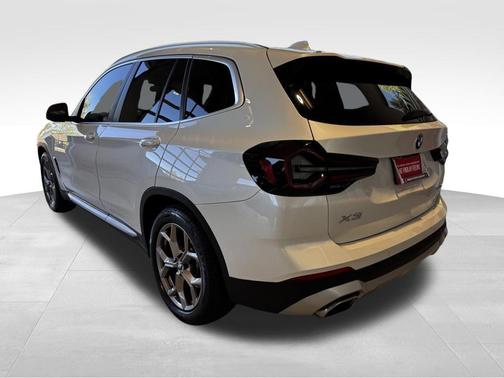 Mineral White Metallic 2022 BMW X3 sDrive30i