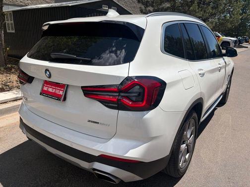 Mineral White Metallic 2022 BMW X3 sDrive30i