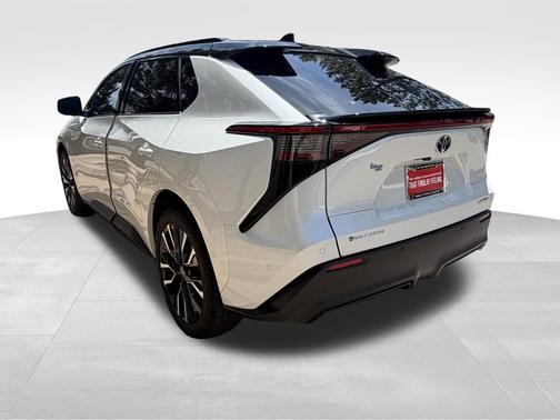 Wind Chill Pearl 2026 Toyota bZ LIMITED