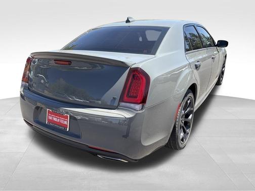 Ceramic Gray Clearcoat 2019 Chrysler 300 S