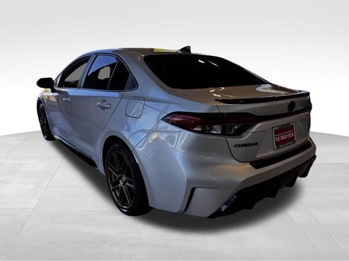 Classic Silver Metallic 2024 Toyota Corolla SE Nightshade