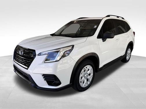 Crystal White Pearl 2023 Subaru Forester