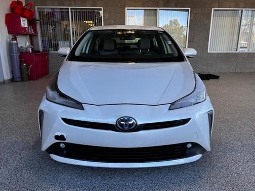 2022 Toyota Prius LE