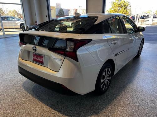 2022 Toyota Prius LE