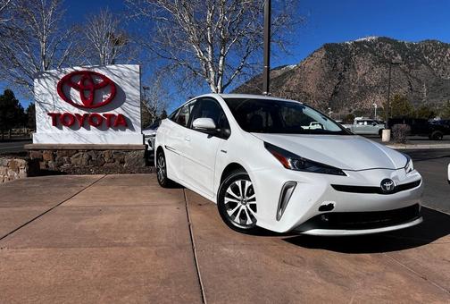 2022 Toyota Prius LE