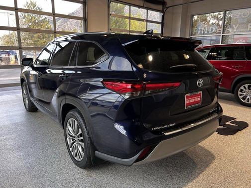 2020 Toyota Highlander Hybrid Platinum