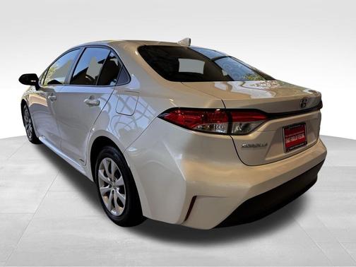 Wind Chill Pearl 2025 Toyota Corolla Hybrid LE