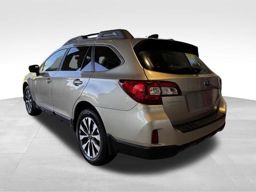 Tungsten Metallic 2016 Subaru Outback 3.6R Limited