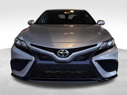 Celestial Silver Metallic 2023 Toyota Camry SE