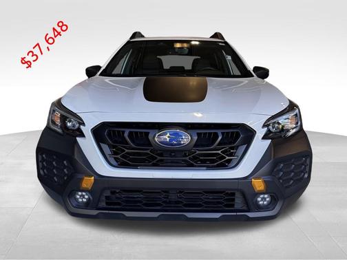 Crystal White Pearl 2025 Subaru Outback Wilderness