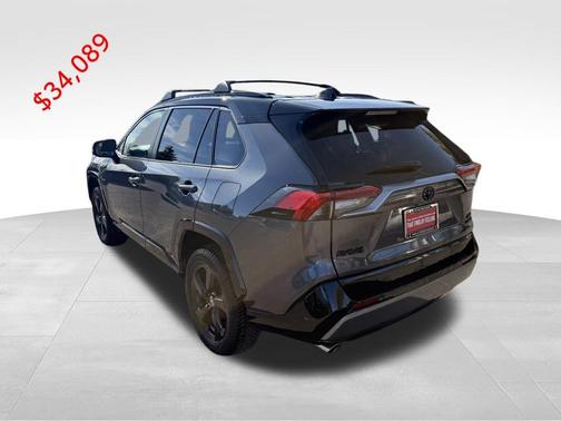 Magnetic Gray Metallic 2021 Toyota RAV4 Hybrid XSE