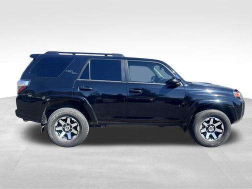 Midnight Black Metallic 2022 Toyota 4Runner TRD Off Road Premium