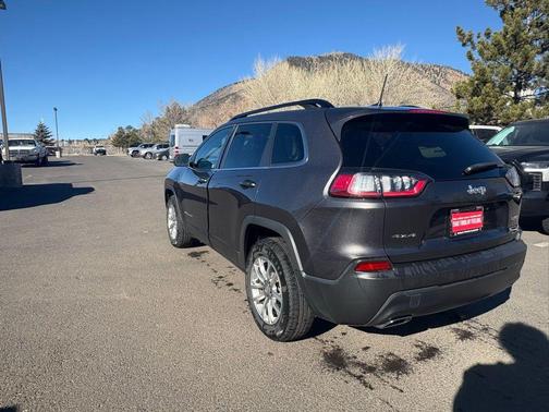 2022 Jeep Cherokee Latitude Lux