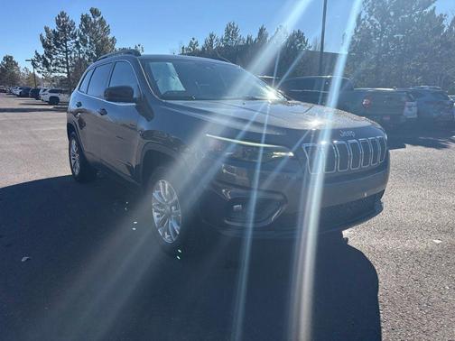 2022 Jeep Cherokee Latitude Lux