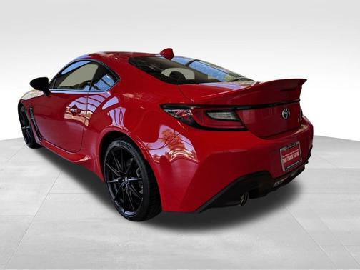 Track bRed 2025 Toyota GR86 Premium