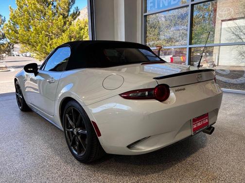 2016 Mazda MX-5 Miata Club