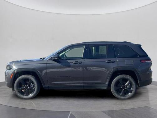 Metallic 2023 Jeep Grand Cherokee LIMITED