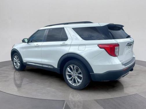 STAR WHITE MET TRI-COAT 2023 Ford Explorer XLT