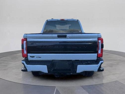 2025 Ford F-250 PLATINUM