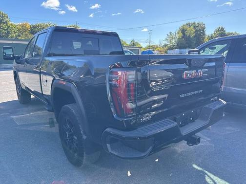 2025 GMC Sierra 1500 AT4