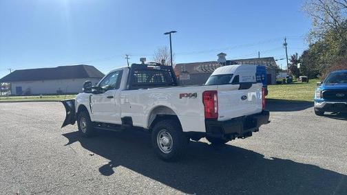 OXFORD WHITE 2025 Ford F-350 XL