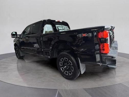 2025 Ford F-250 PLATINUM