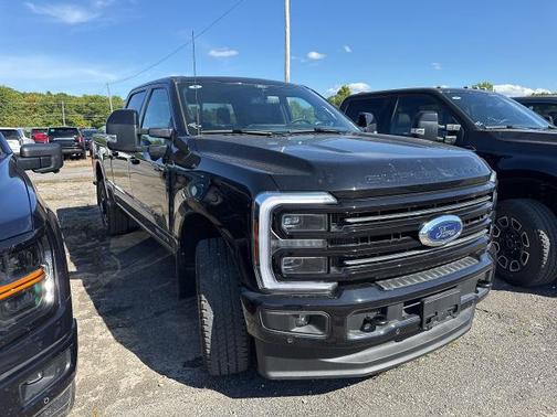 2025 Ford F-250 PLATINUM