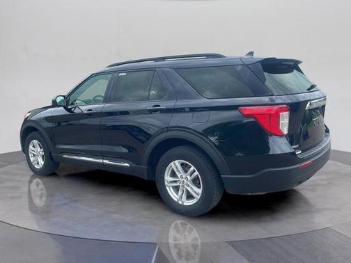 AGATE BLACK METALLIC 2024 Ford Explorer XLT