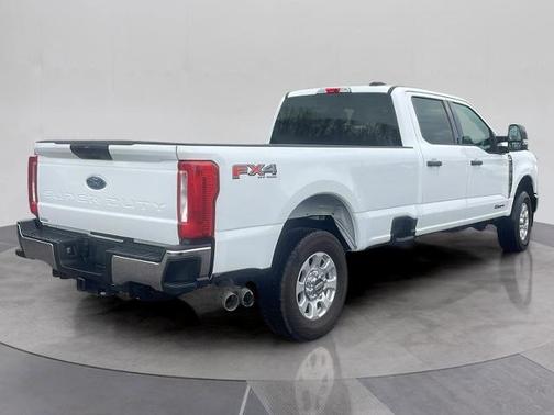 OXFORD WHITE 2024 Ford F-250 XLT