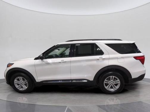 STAR WHITE MET TRI-COAT 2023 Ford Explorer XLT
