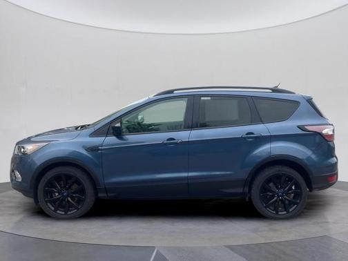 BLUE METALLIC 2018 Ford Escape SE