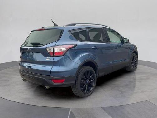 BLUE METALLIC 2018 Ford Escape SE