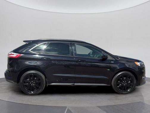 AGATE BLACK METALLIC 2022 Ford Edge ST LINE