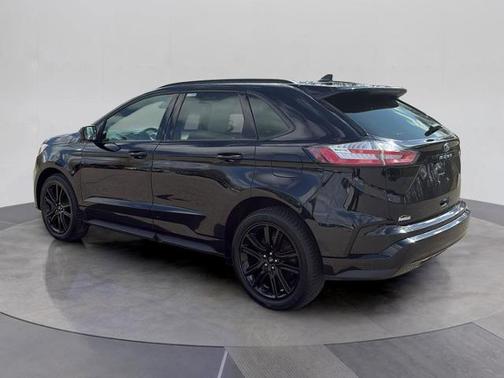 AGATE BLACK METALLIC 2022 Ford Edge ST LINE