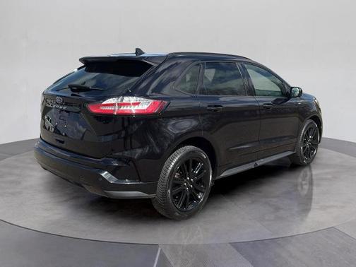 AGATE BLACK METALLIC 2022 Ford Edge ST LINE