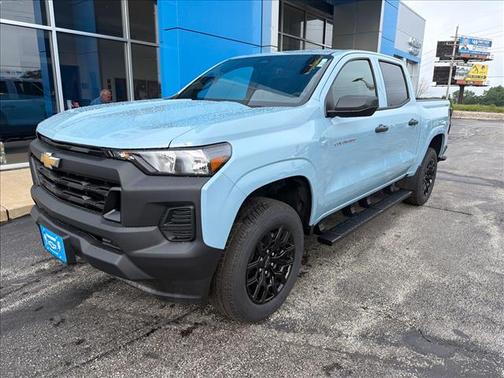 Metallic 2026 Chevrolet Colorado WT
