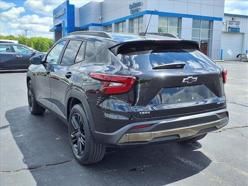 Black 2025 Chevrolet Trax ACTIV